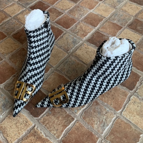 Authentic Balenciaga BB Ankle Boots - Picture 4 of 15